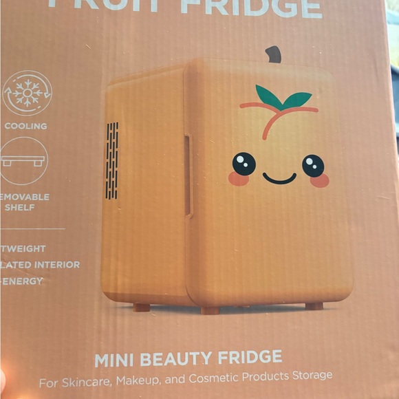 Mini Beauty Fridge.Peach Fruit Fridge . Keep your skin care and makeup , snacks - Picture 6 of 6